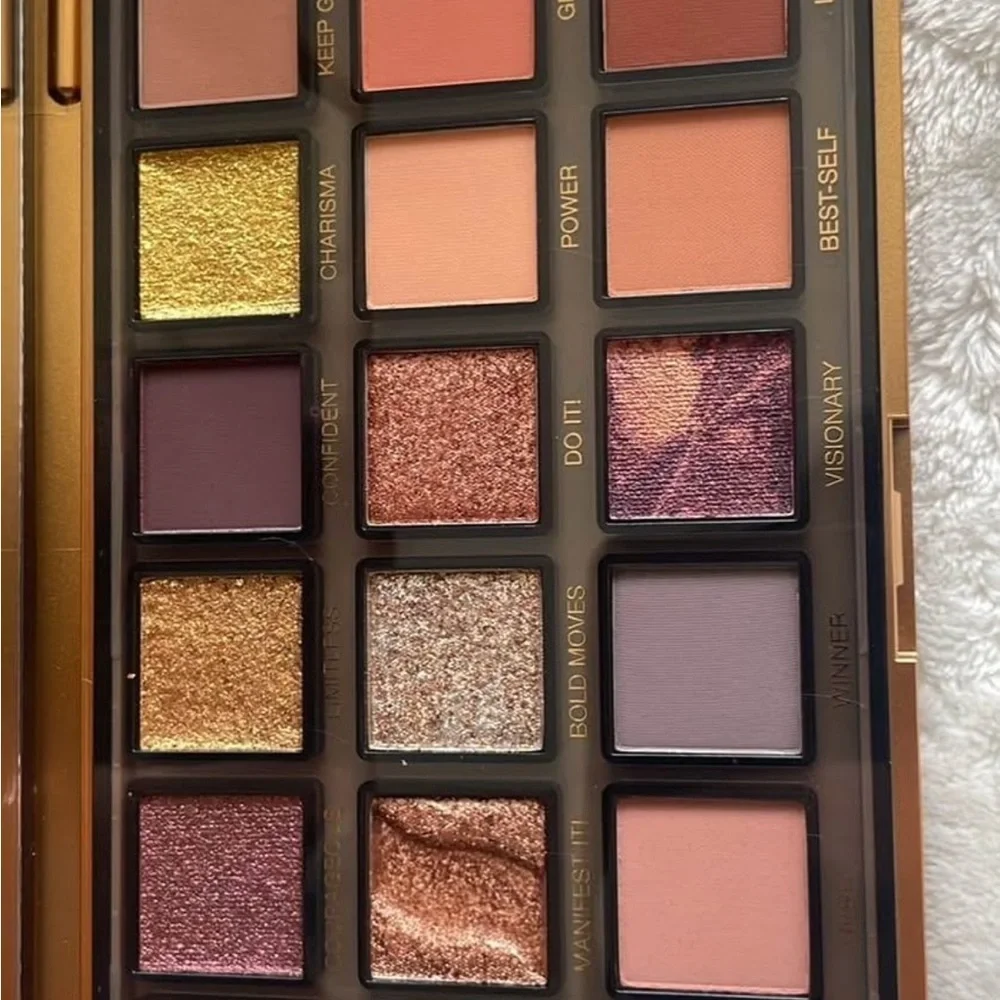 HUDA BEAUTY|Empowered~Eyeshadow Palette|BNIB